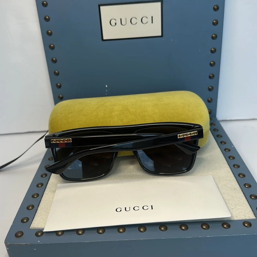 Gucci Eyewear GG0748s 001 oversized square-frame sunglasses